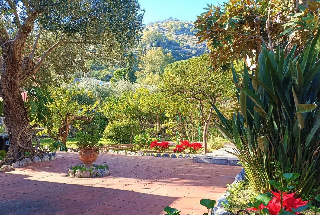 Seafront Apartments Garden House Taormina Exterior photo