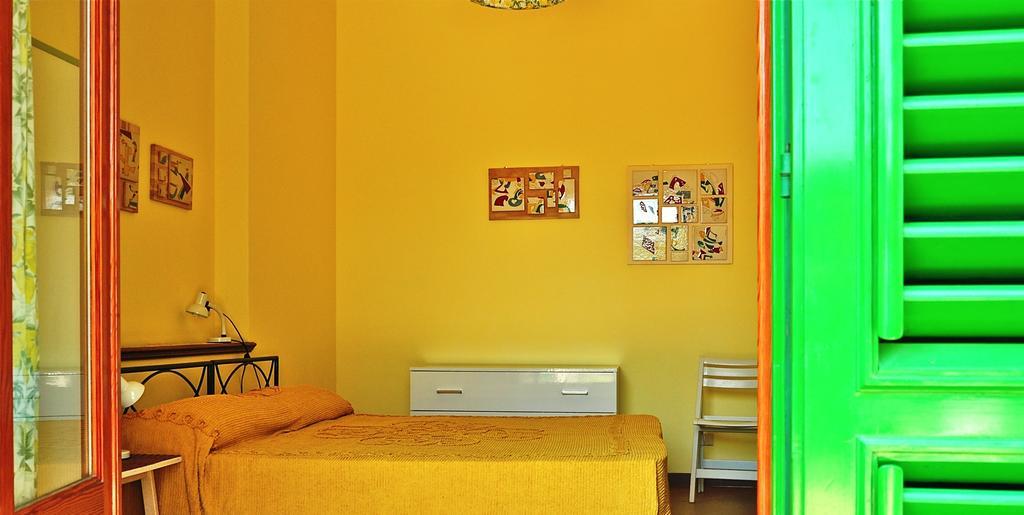 Seafront Apartments Garden House Taormina Room photo