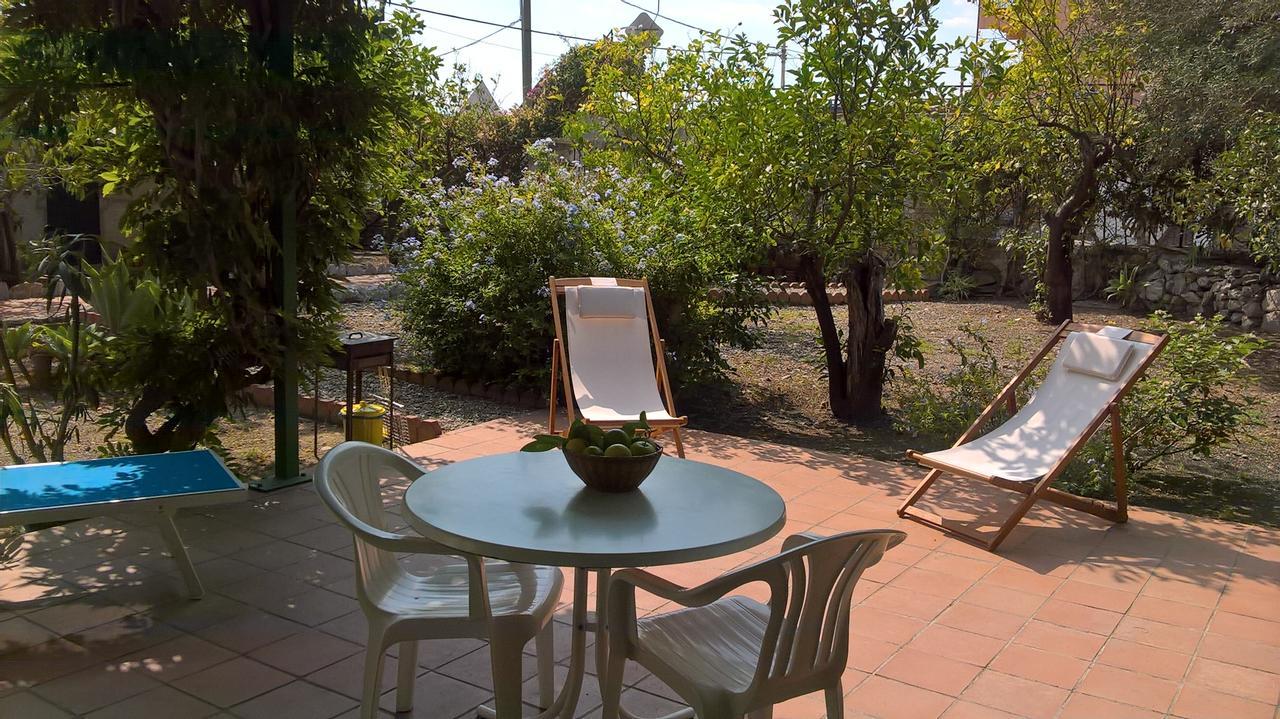 Seafront Apartments Garden House Taormina Exterior photo